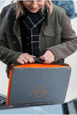 THAW Heated Seat Pad -Vango Store k0ced3b71d199bc52156a492b03591c27