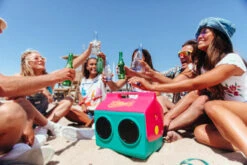 IGLOO KoolTunes Retro Cooler & Speaker -Vango Store k10e403169a8760295905131bd54104c4